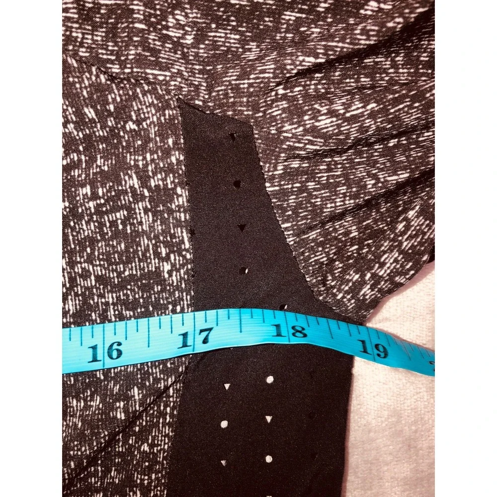 OUTDOOR VOICES Slipstream Jacket Women's XS Black‎ White Space Dye Full Zip Hood